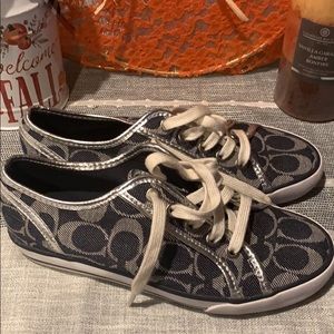 Women’s 5.5 coach shoes